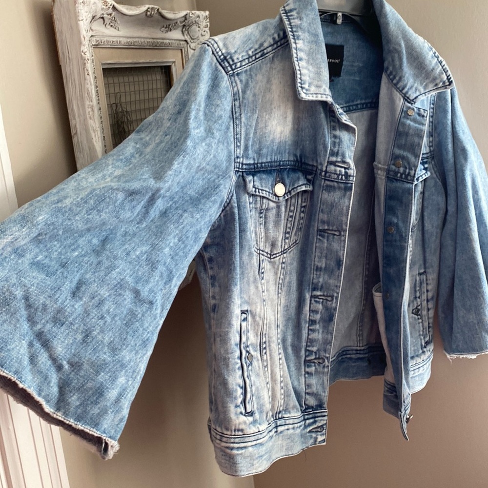 Liverpool small faded denim jacket with flared sleeve